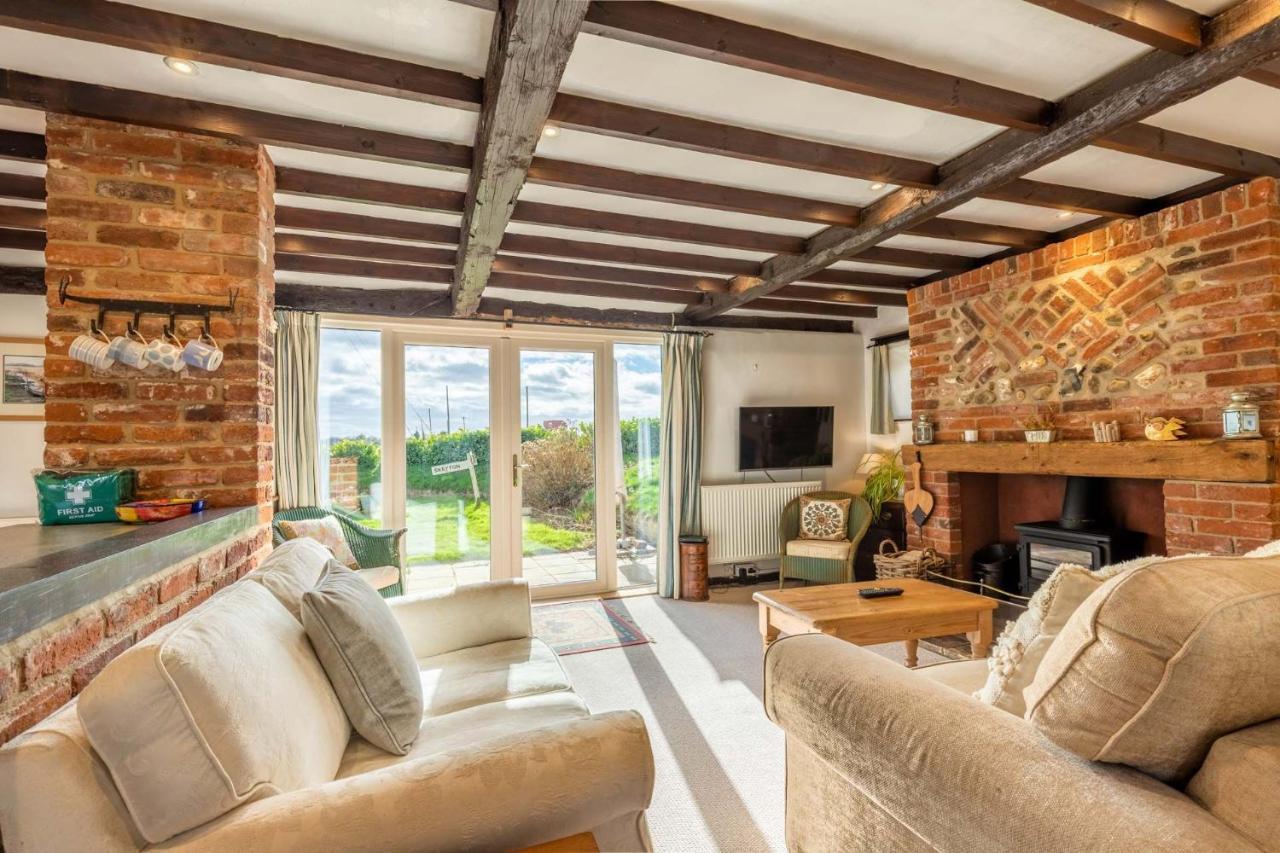 Host & Stay - Woodfalls Barn Burgh and Tuttington Exterior photo