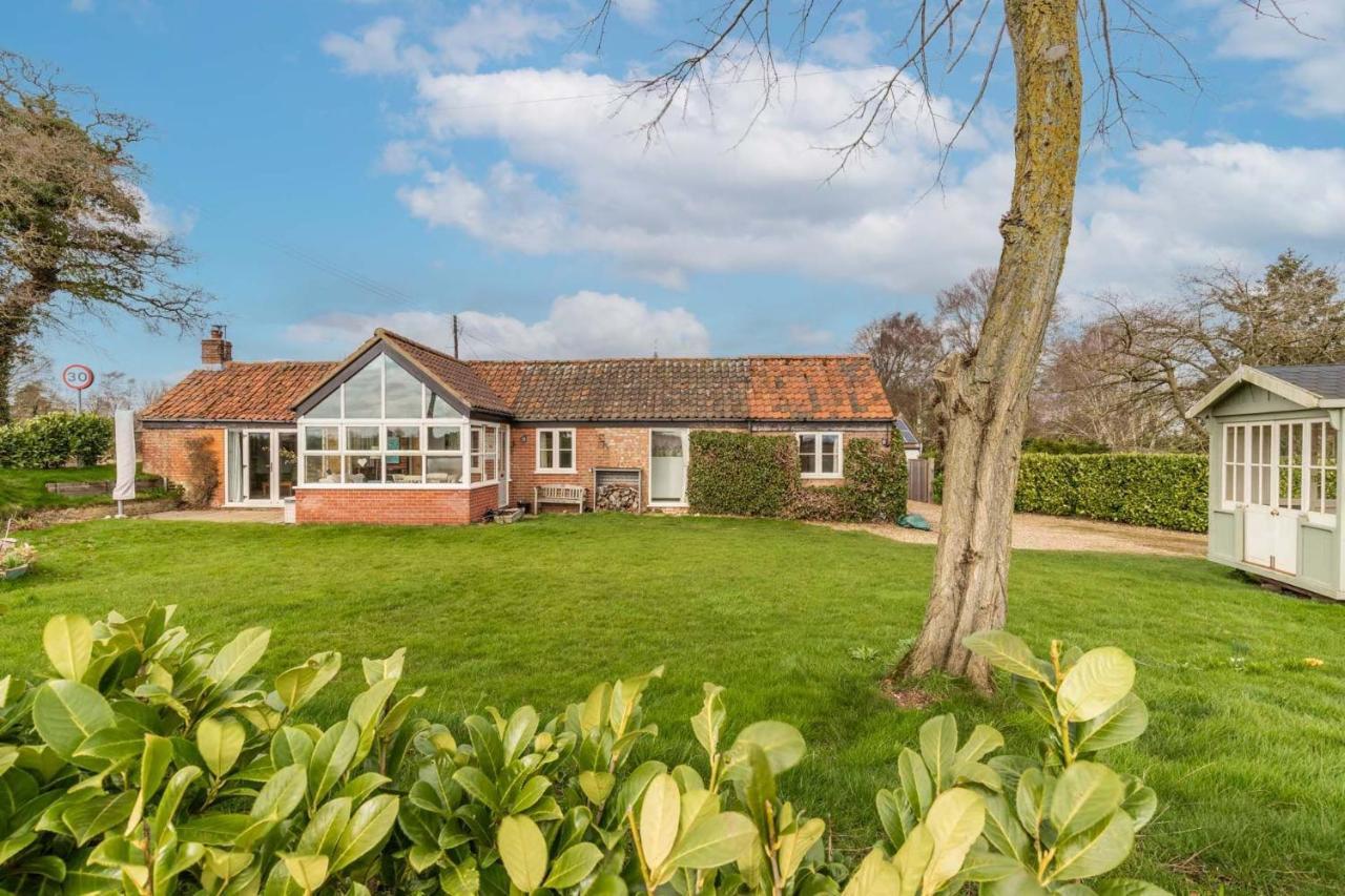 Host & Stay - Woodfalls Barn Burgh and Tuttington Exterior photo